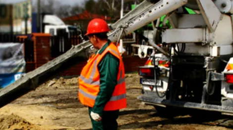 Jak wykonać fundamenty z betonu samozagęszczalnego