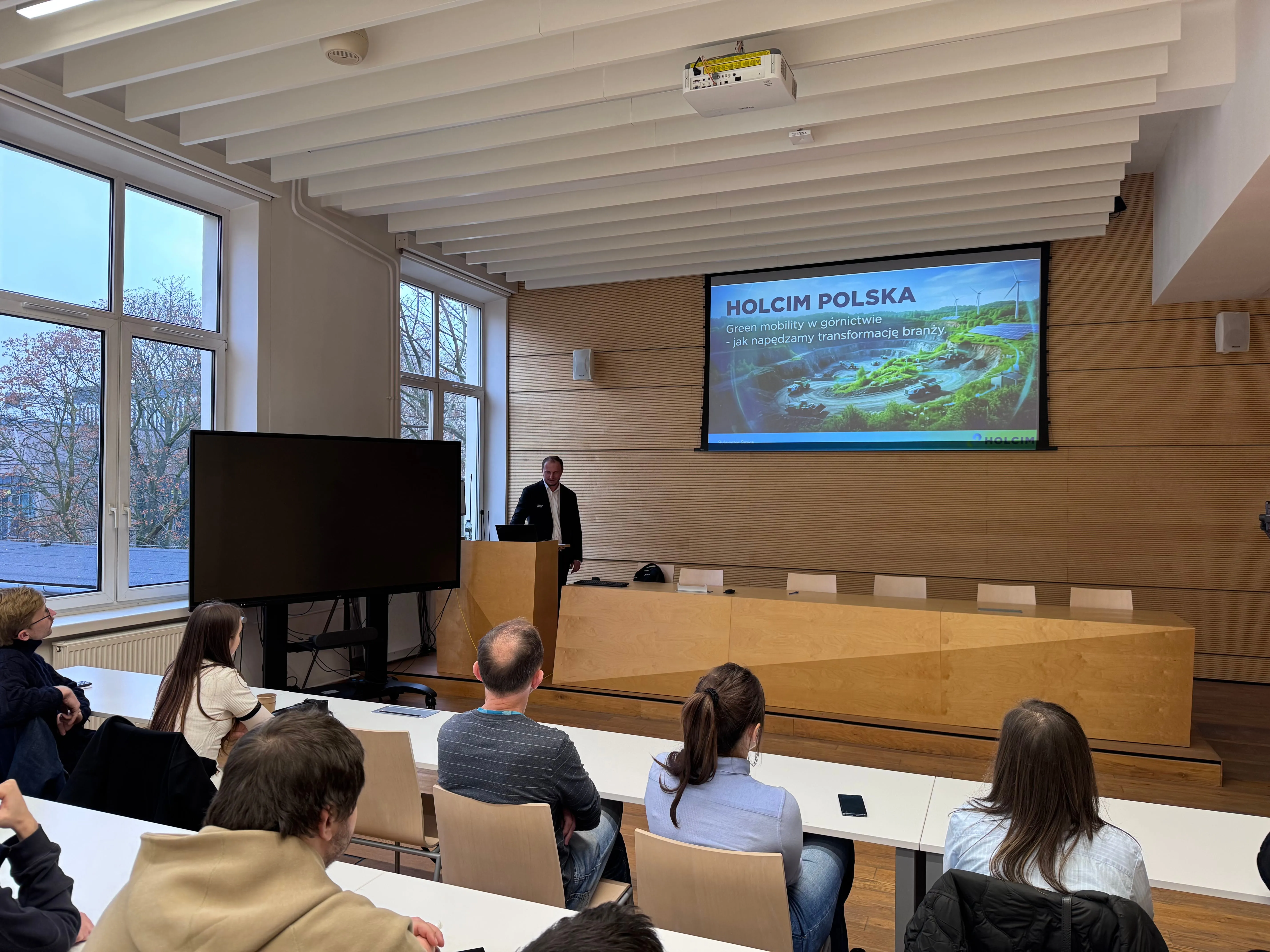 Wykład S. Sroka 11.12.2025 Green mobility w górnictwie